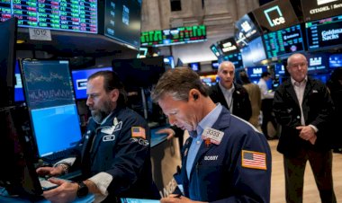 IT Market Faces Major Downturn in 2025 as Investor Sell-Off Intensifies